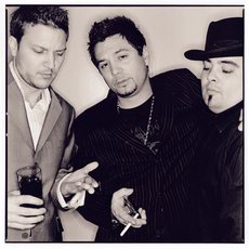 Fun_Lovin_Criminals_02_02.jpg
